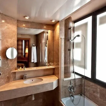 Hotel Aristol - Sagrada Familia 3*