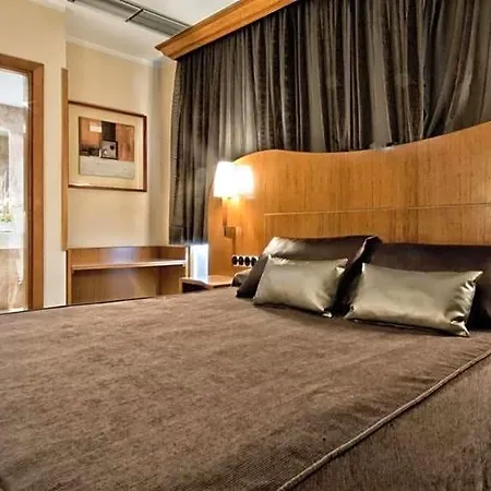 Hotel Aristol - Sagrada Familia 3*