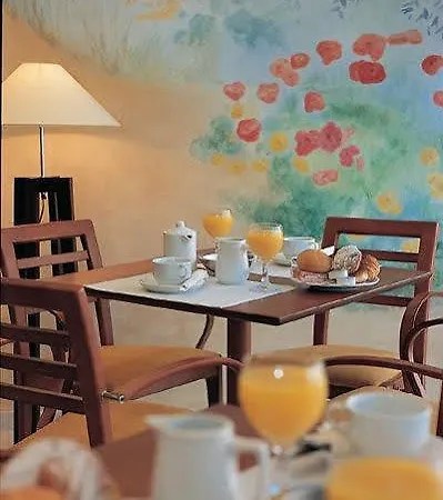 Hotel Aristol - Sagrada Familia 3*